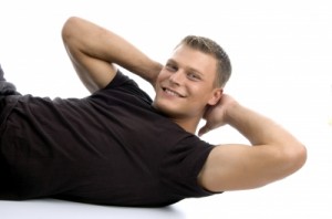 Abdominal Crunches (Bauchpressen) sind eine rückenschonende Alternative zu normalen Sit-Ups