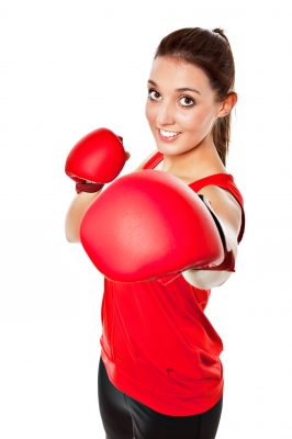 Der Boxsport eignet sich auch für Frauen zum Ganzkörpertraining